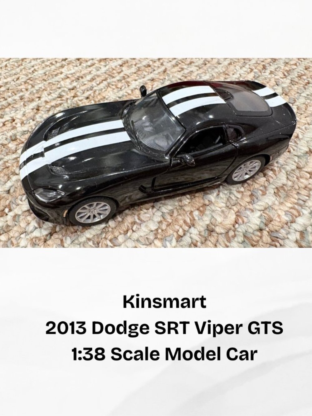 Kinsmart 2013 Dodge SRT Viper GTS 1:38 Scale Model Car